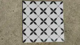 Patchwork clover black pattern padlólap csempe 1,5 m2
